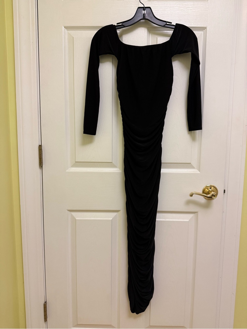 Missguided Black Long Sleeve Ruched Maxi Dress